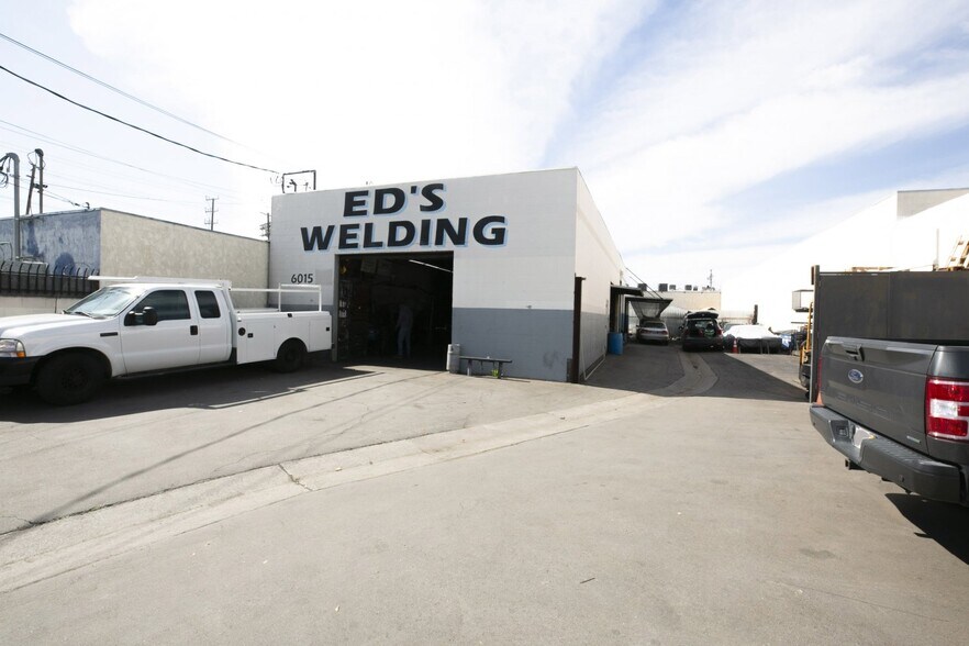 More Photos Of 6015 Kester Ave, Van Nuys Warehouse For Sale
