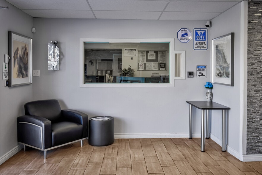 More Photos Of 200 S 8th St, Las Vegas Apartments For Sale