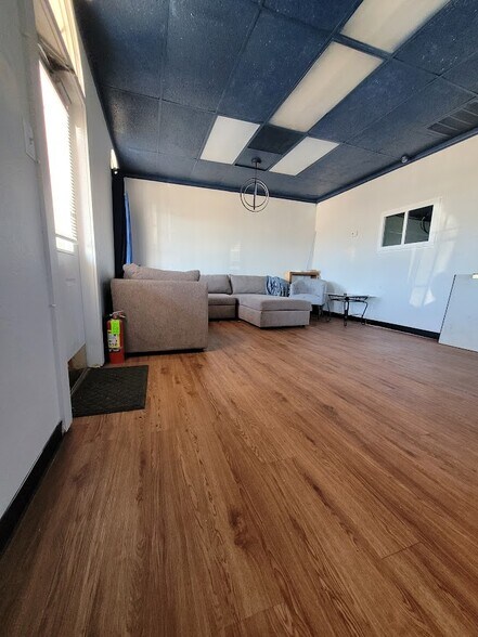 More Photos Of 6105 NW Cache Rd, Lawton Freestanding For Lease