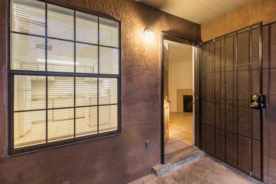 More Photos Of 1000 Meadowlark Ct SE, Rio Rancho Apartments For Sale