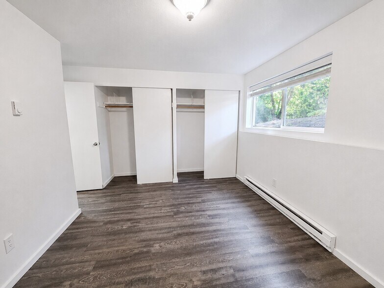 More Photos Of 3510 W Elmore St, Seattle Apartments For Sale