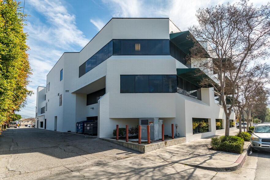 More Photos Of 2031 W Alameda Ave, Burbank Medical For Lease