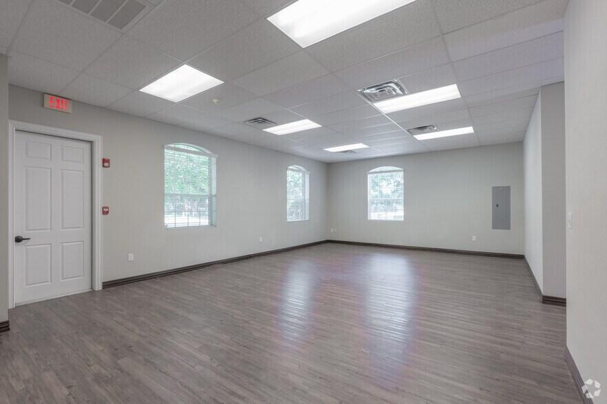 More Photos Of 3201 Cross Timbers Rd, Flower Mound Medical For Sale