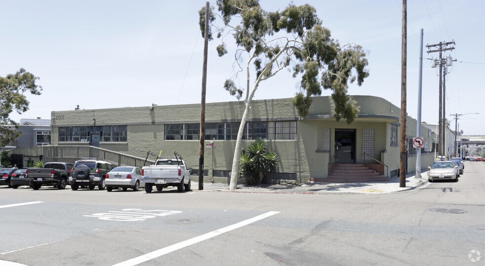 More Photos Of 2001-2031 Commercial St, San Diego Manufacturing For Lease