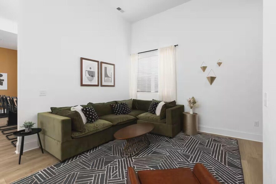 More Photos Of 400 Douglas Ave, Nashville Apartments For Sale