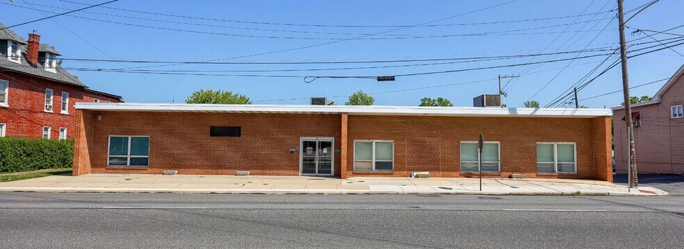 More Photos Of 35 E Cumberland St, Lebanon Office For Sale