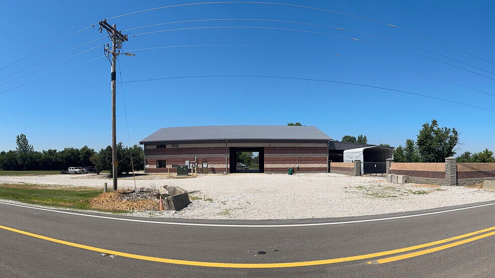 Primary Photo Of 11212 W State Road 42, Stilesville Warehouse For Lease
