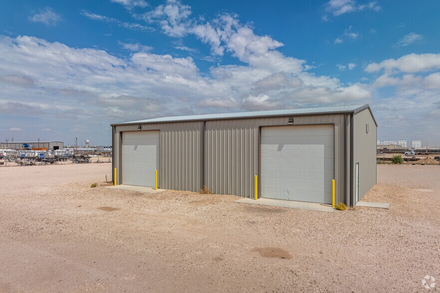 More Photos Of 10712 W County Road 77, Midland Service For Lease