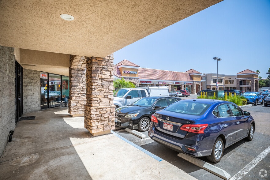 More Photos Of 3164-3194 Midway Dr, San Diego Storefront For Lease