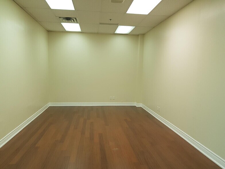 More Photos Of 385 Connie Cres, Concord Warehouse For Lease