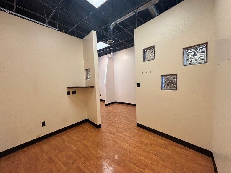 More Photos Of 409 N Grand Ave, Pueblo Office For Lease