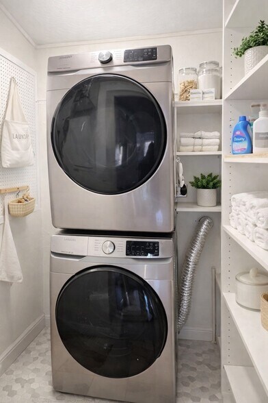 More Photos Of 1002 Beacon St, Brookline Storefront Retail Residential For Sale