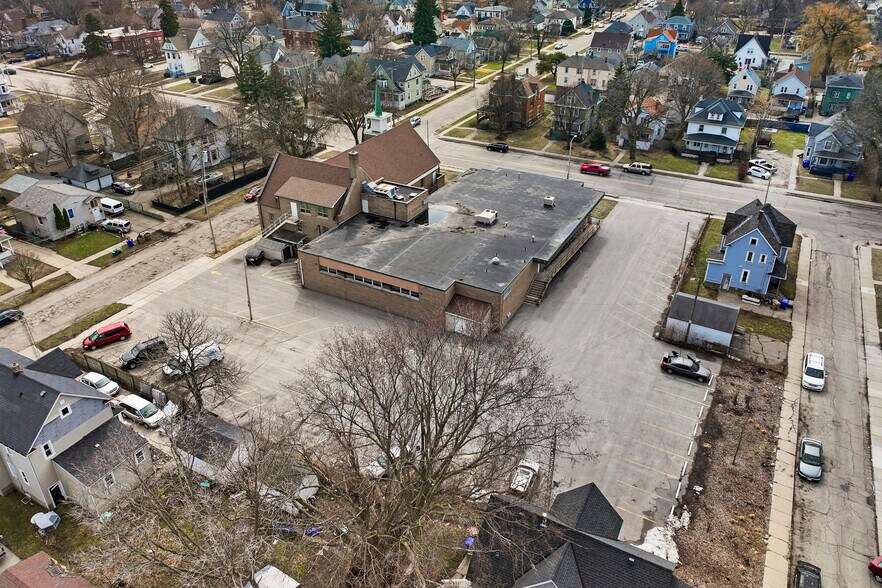 More Photos Of 2006 60th St, Kenosha Religious Facility For Sale