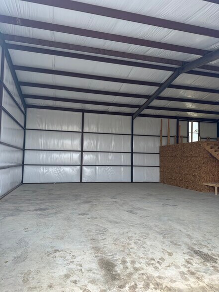 More Photos Of 3984 Old Lorena, Lorena Flex For Lease