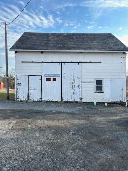 More Photos Of 124 Mahoning Dr E, Lehighton Storefront For Sale