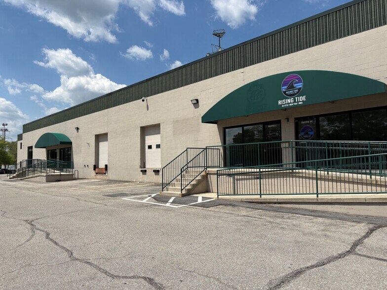More Photos Of 9570 Berger Rd, Columbia Flex For Lease