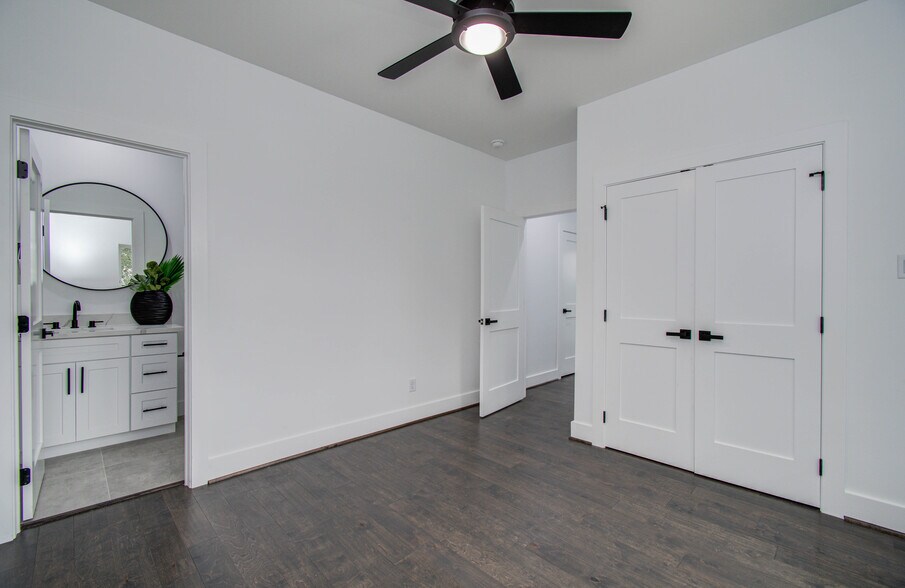 More Photos Of 5024 Winnetka St, Houston Multifamily For Sale