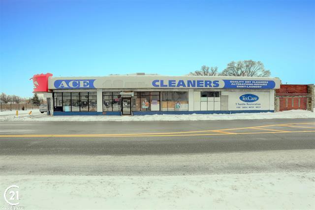 Primary Photo Of 2854 E 7 Mile Rd, Detroit Freestanding For Sale