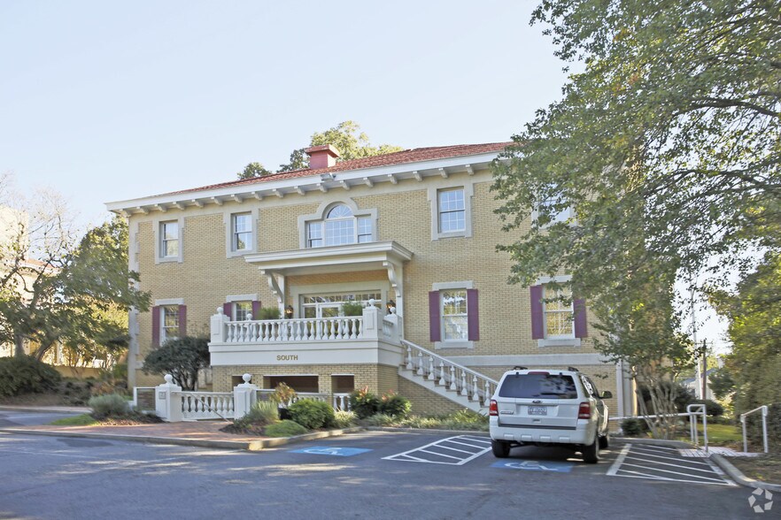 More Photos Of 5180 Roswell Rd NE, Atlanta Office For Lease