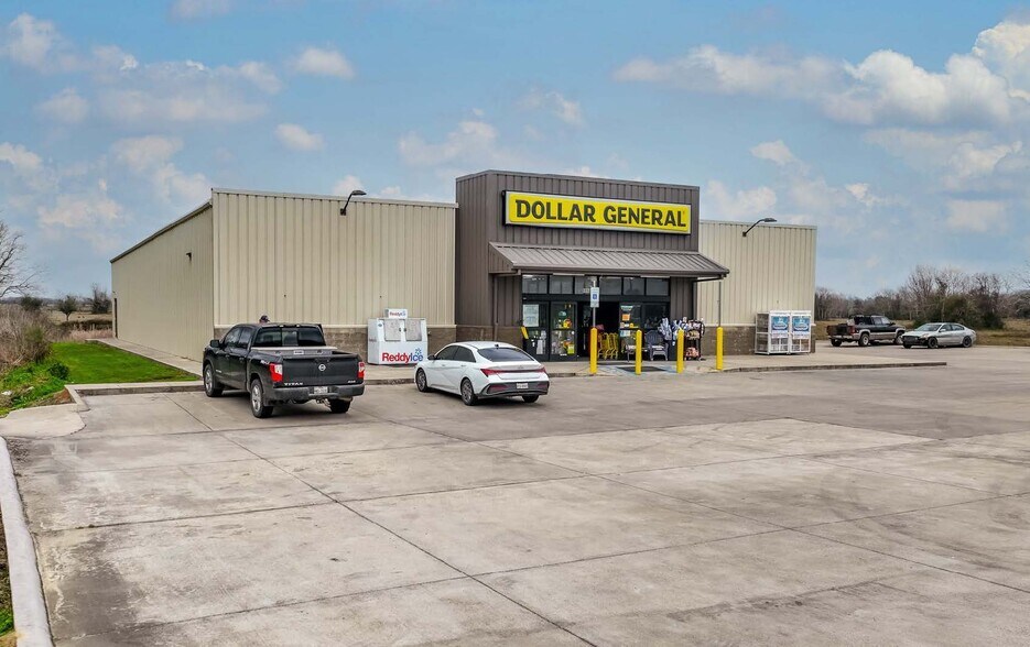 Primary Photo Of 8800 FM 365 Rd, Beaumont Storefront For Sale