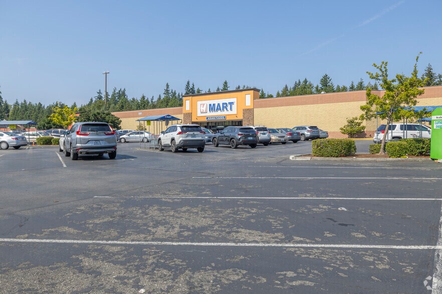 More Photos Of 3333 184th St SW, Lynnwood Freestanding For Lease