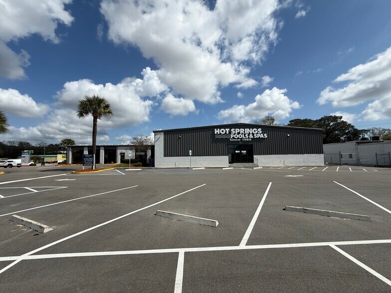 More Photos Of 5660 Rivers Ave, North Charleston Storefront For Lease