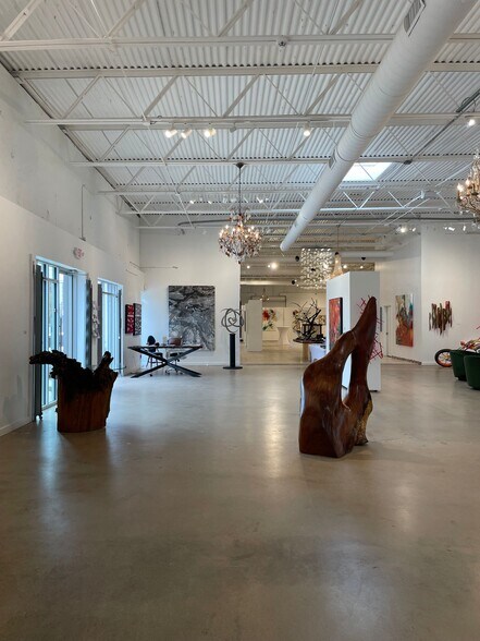 More Photos Of 2835 Irving Blvd, Dallas Warehouse For Sale