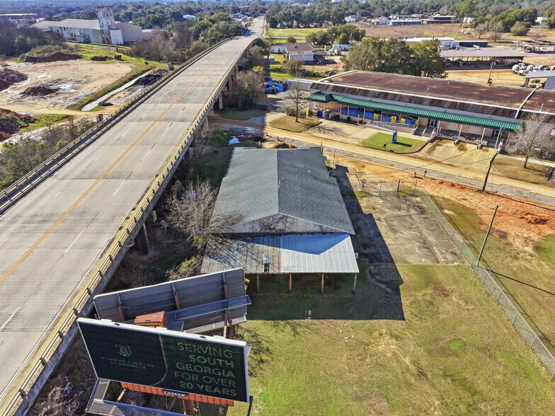 More Photos Of 401 Hodges Ave, Albany Industrial For Sale