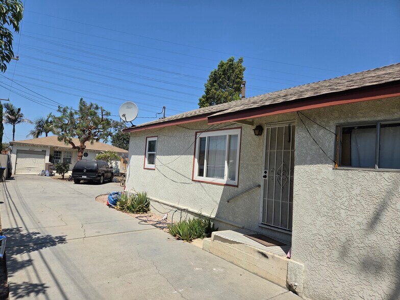 More Photos Of 10456 Downey Norwalk Rd, Norwalk Multifamily For Sale