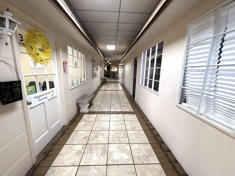 More Photos Of 1107 Main St, Woodward Storefront For Sale