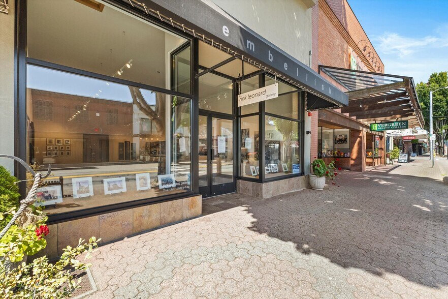 More Photos Of 511 S 1st St, Mount Vernon General Retail For Sale