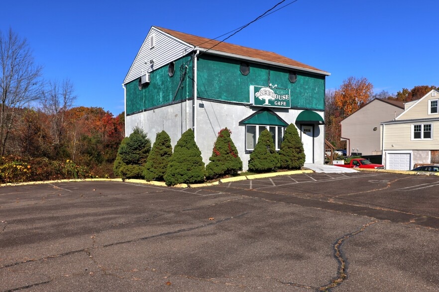 More Photos Of 399 Wolcott Rd, Wolcott Restaurant For Sale