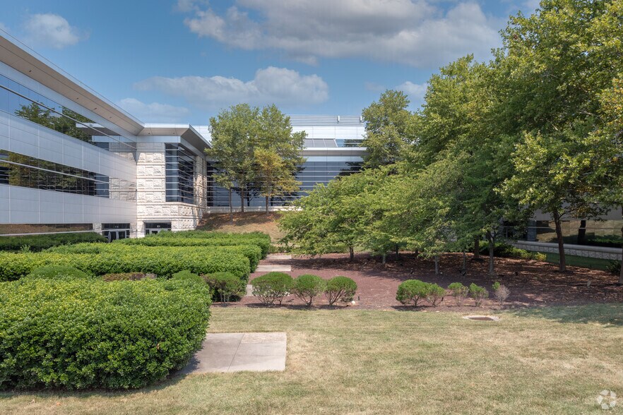 Primary Photo Of 22001 Loudoun County Pky, Ashburn Unknown For Lease