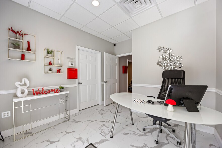 More Photos Of 8255 Wickham Rd, Melbourne Office For Lease