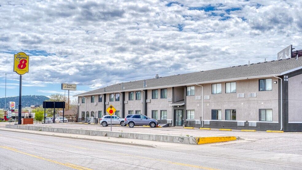 More Photos Of 2600 Whitewood Service Rd, Sturgis Hotel For Sale