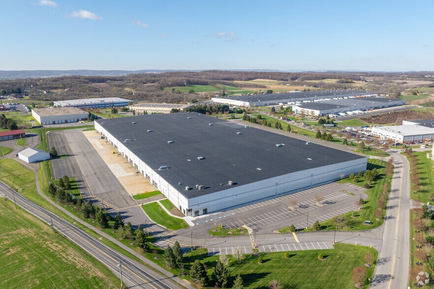 More Photos Of 9750 Commerce Cir, Kutztown Distribution For Lease