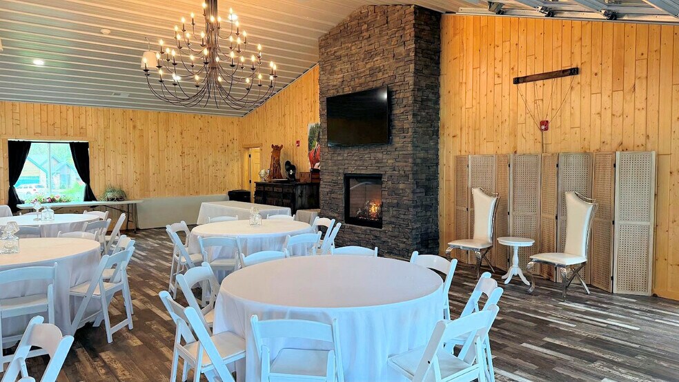 More Photos Of 3884 S Gillette Dr, Wisconsin Dells Lodge Meeting Hall For Sale