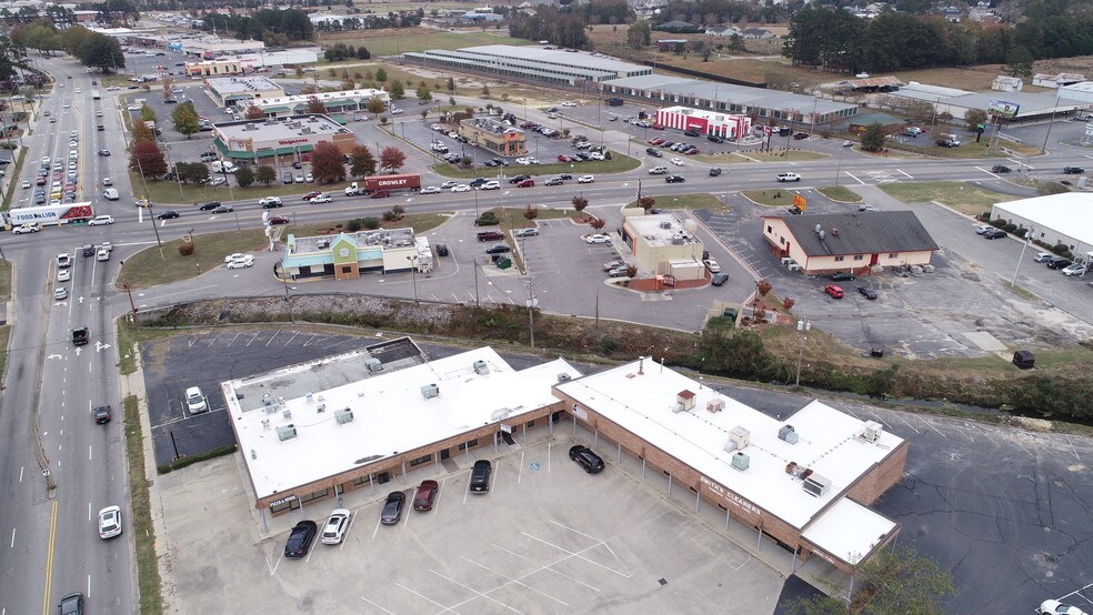 More Photos Of 2548 Fayetteville Rd, Lumberton Storefront Retail Office For Lease