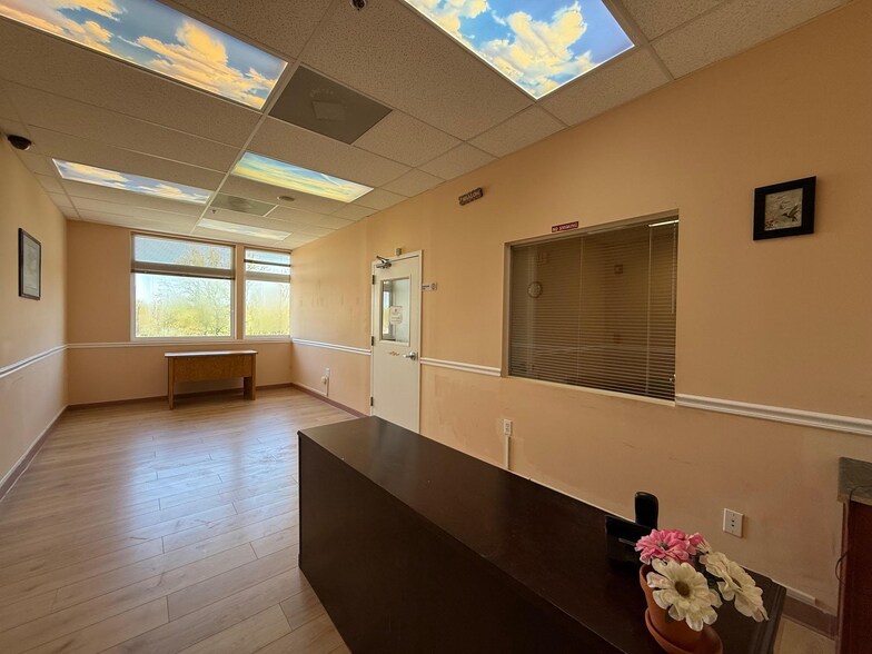 More Photos Of 1374 Whitehorse Hamilton Square Rd, Hamilton Office For Sale