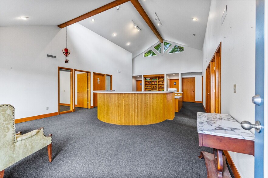 More Photos Of 3265 Liberty Rd S, Salem Office For Sale