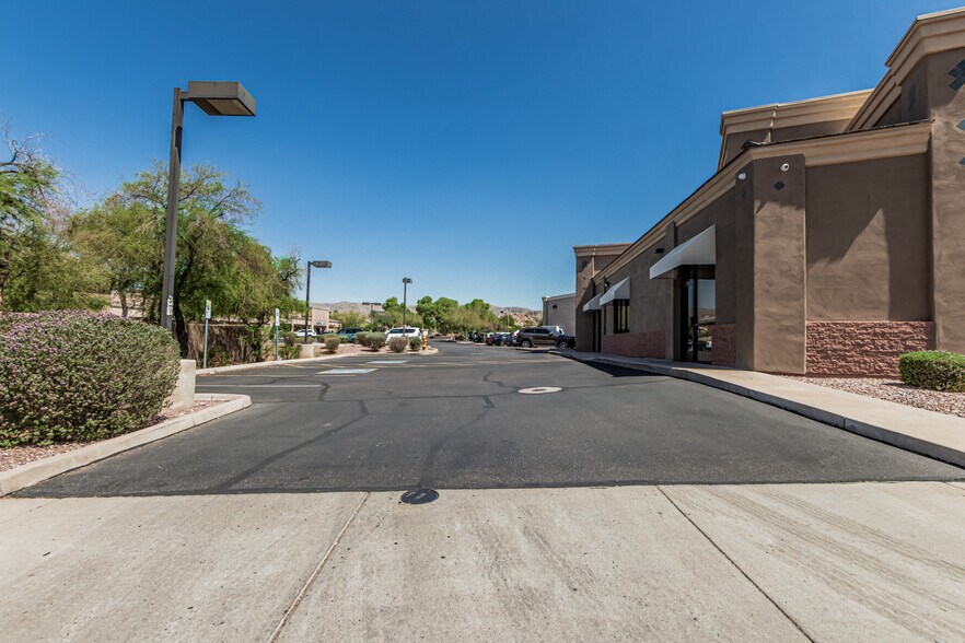 More Photos Of 3173 E Chandler Blvd, Phoenix Freestanding For Sale