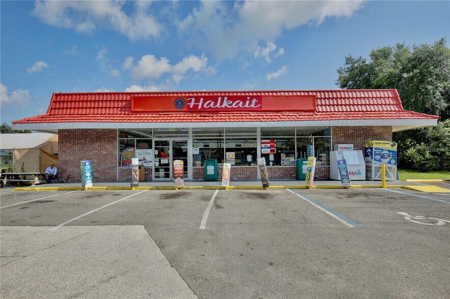 More Photos Of 2581 Sun Acres Blvd, Auburndale Convenience Store For Sale