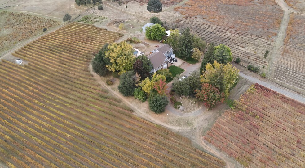 More Photos Of 10580 Dickson Rd, Plymouth Winery Vineyard For Sale