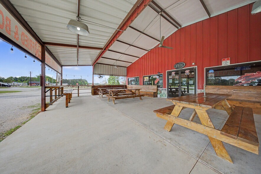 More Photos Of 1412 S Margaret Ave, Kirbyville Restaurant For Sale