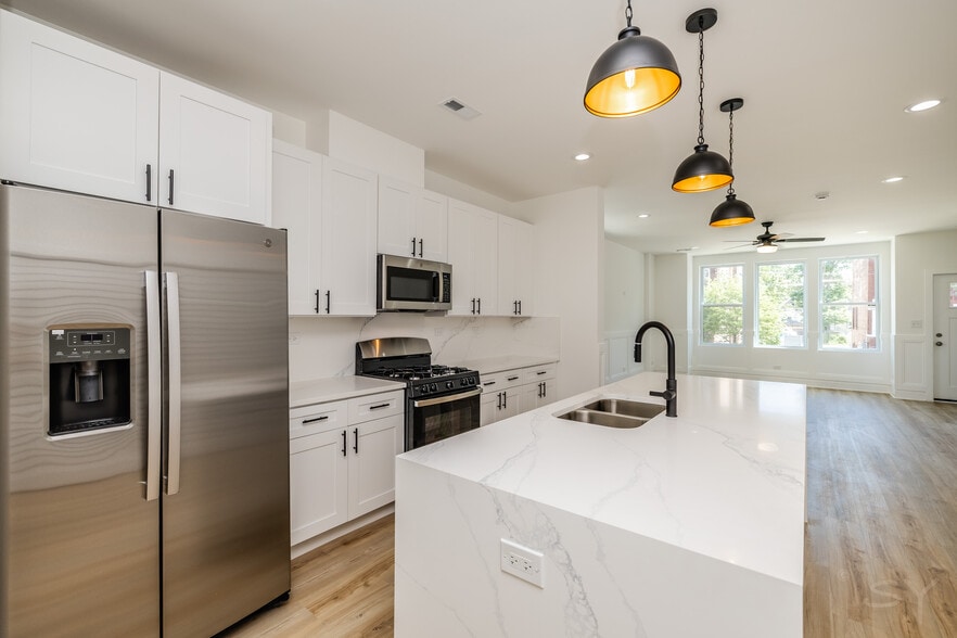 More Photos Of 544 Lawndale ave, Chicago Apartments For Sale