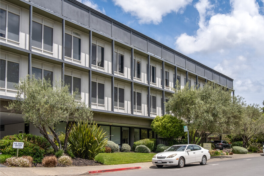 Primary Photo Of 350 Bon Air, Greenbrae Medical For Lease