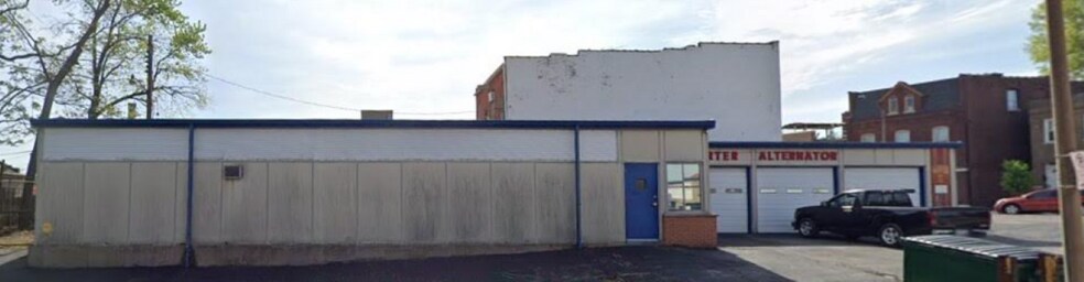 More Photos Of 3641 South Broadway, Saint Louis Auto Repair For Sale