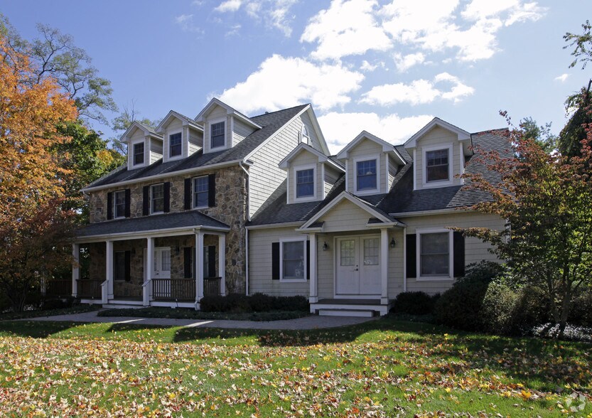 Primary Photo Of 408 Main St, Chester Medical For Lease