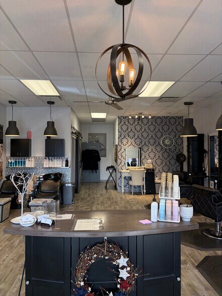 More Photos Of 1525 McFarland Rd, Alpharetta Unknown For Lease