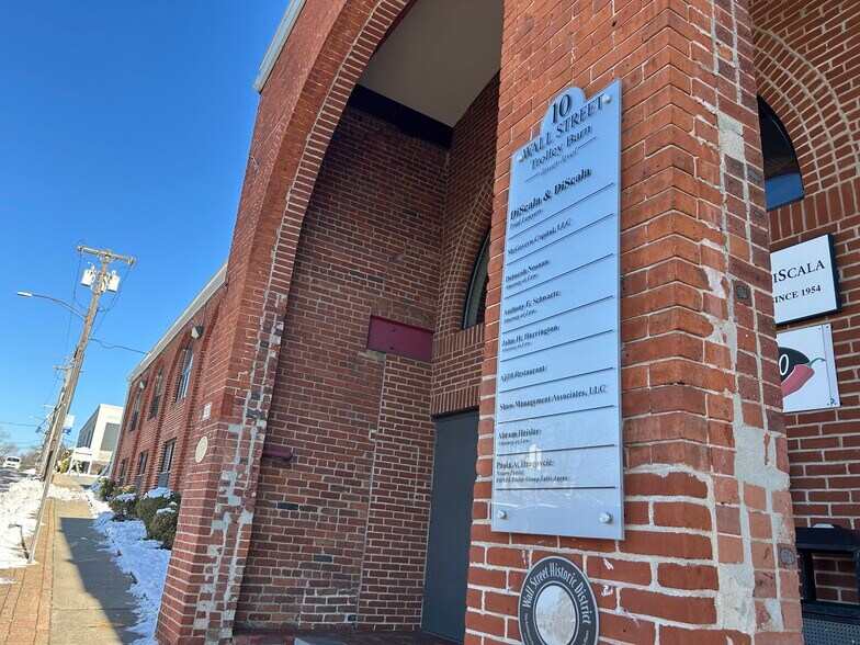 More Photos Of 10 Wall St, Norwalk Office Residential For Lease